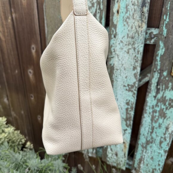 The Horse Daisy Pebble Leather Shoulder Bag Oat - Picture 4 of 12